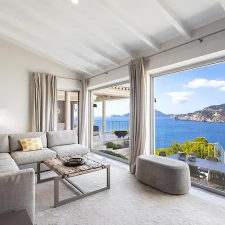 Mimosa Villa *